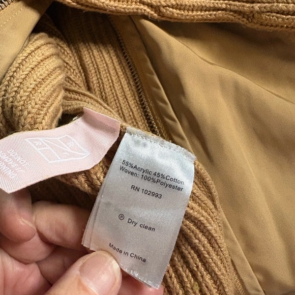 GUC KF KaufmanFranco- Zip Back Turtleneck in Color Camel. Size M - Picture 8 of 11